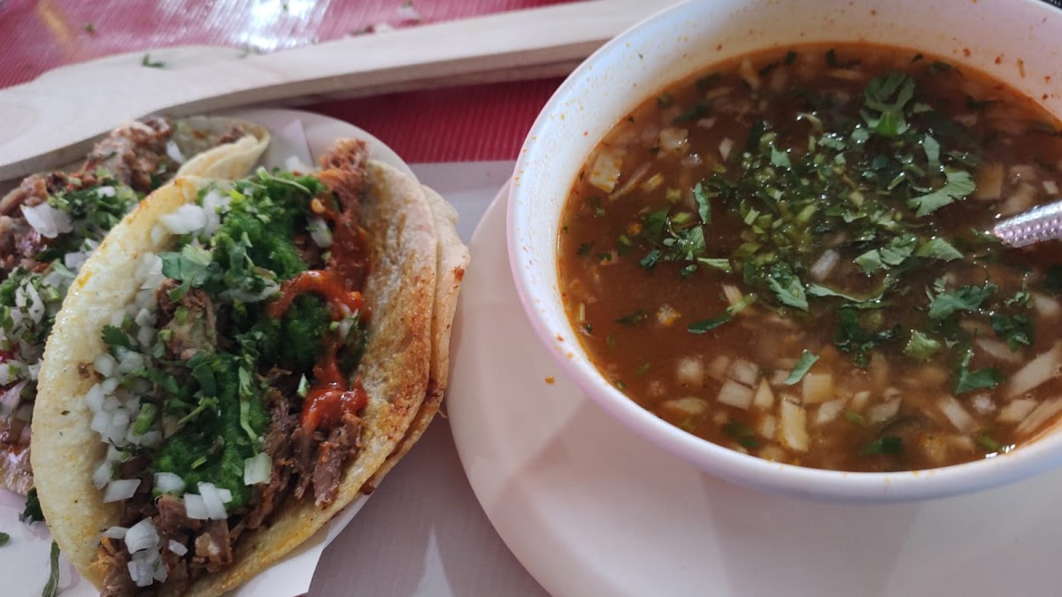 Tacos Y Gringas Las Chicanas